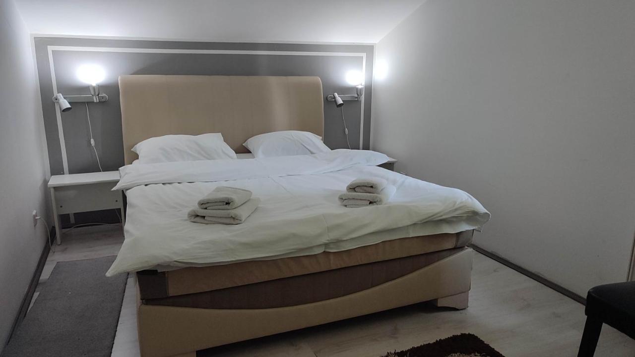 Lira Excellent Nis Hotel Luaran gambar